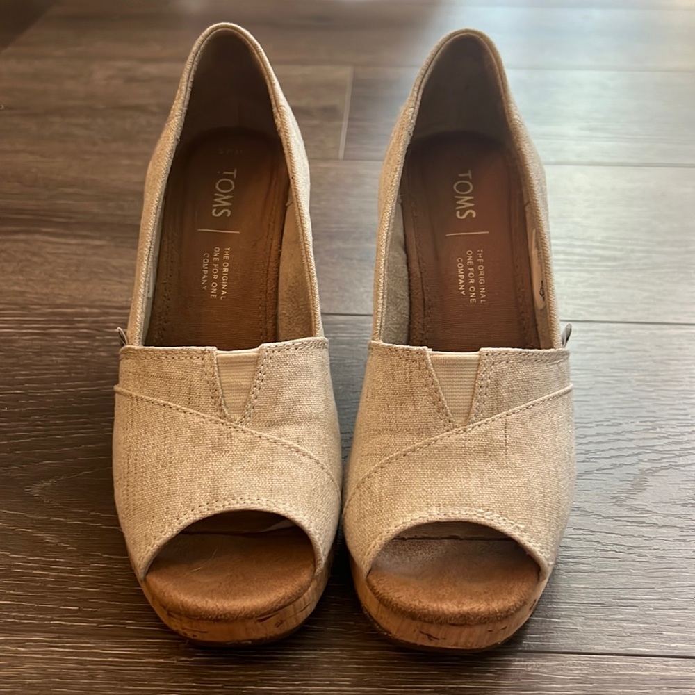 TOMS Women’s Classic Espadrille Wedge size 6.5